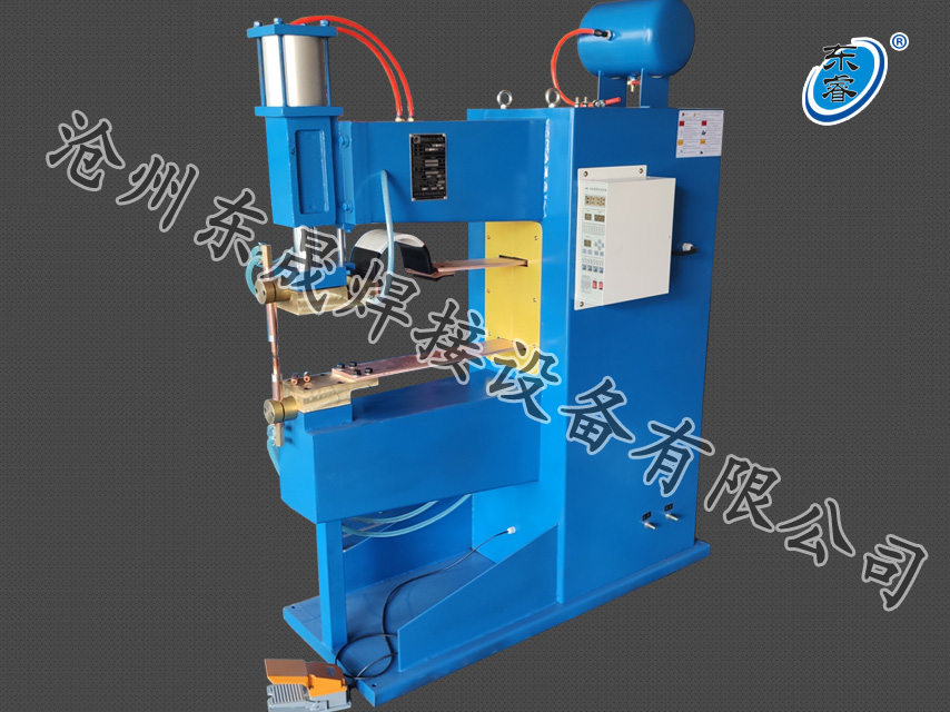 長(zhǎng)臂氣動(dòng)點(diǎn)焊機(jī)